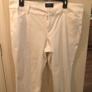 NWT Old Navy mid-rise Pixie pants